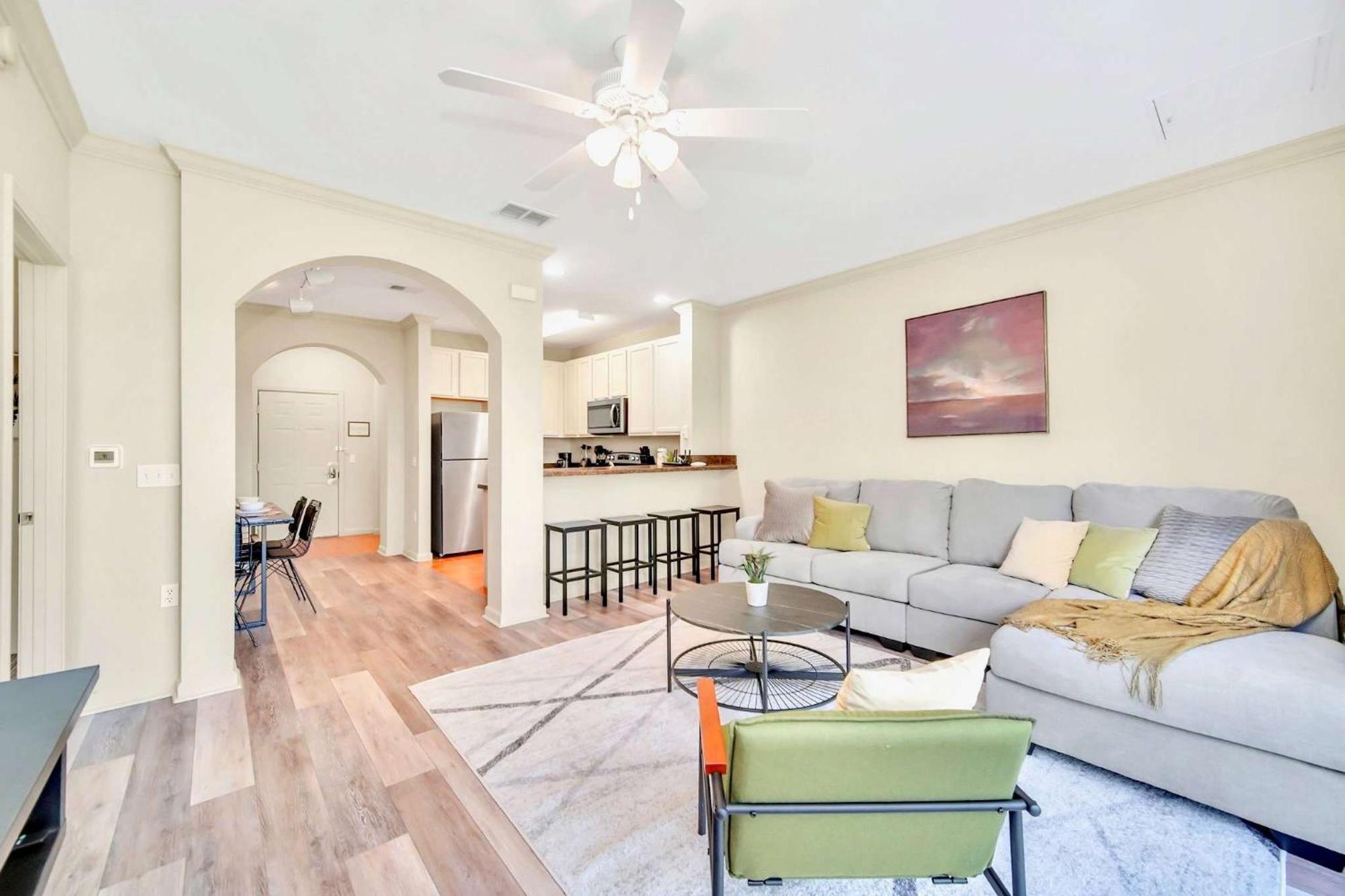 Modern 2Br Condo - Hot Tub And Pool - Near Disney 올랜도 외부 사진