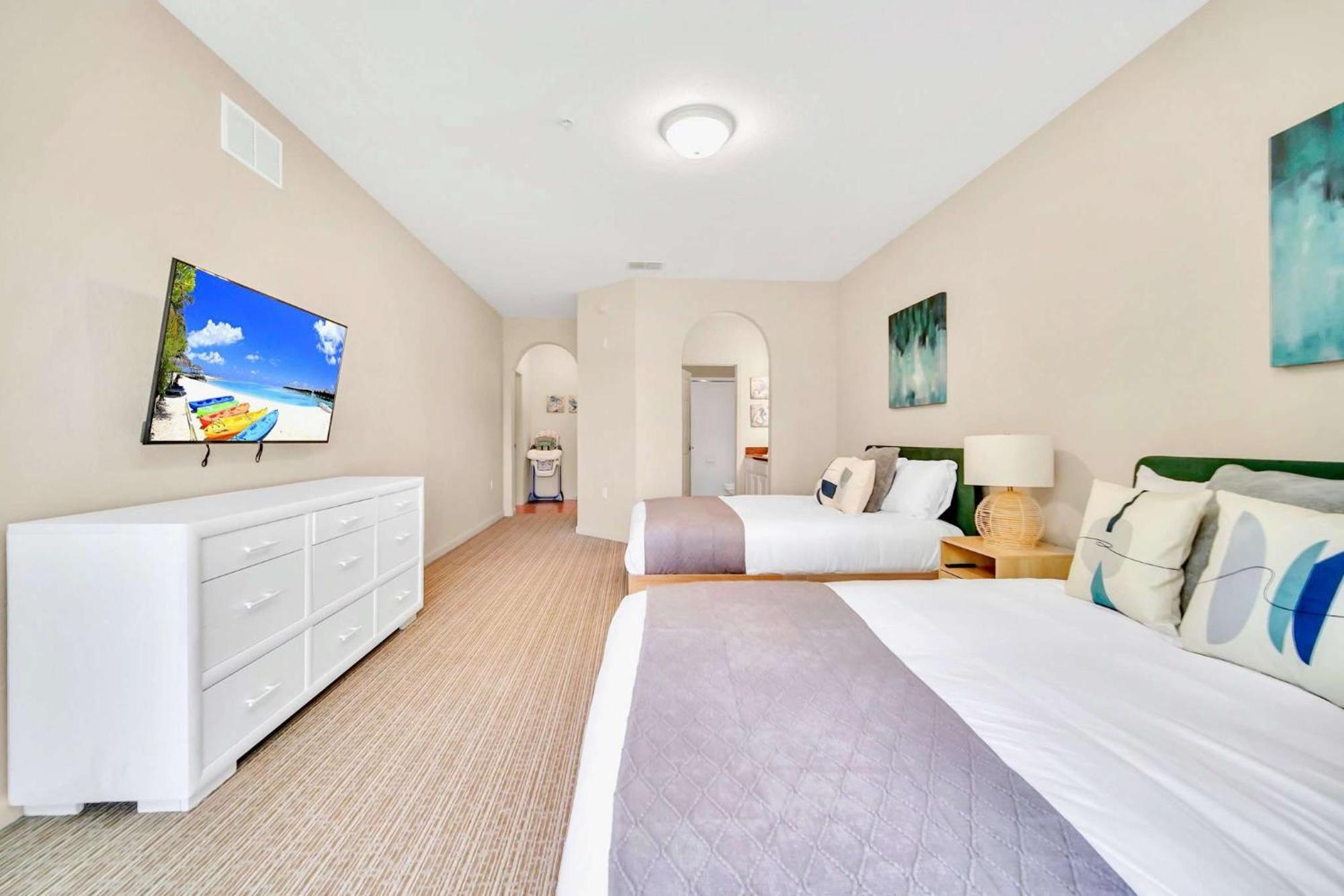 Modern 2Br Condo - Hot Tub And Pool - Near Disney 올랜도 외부 사진