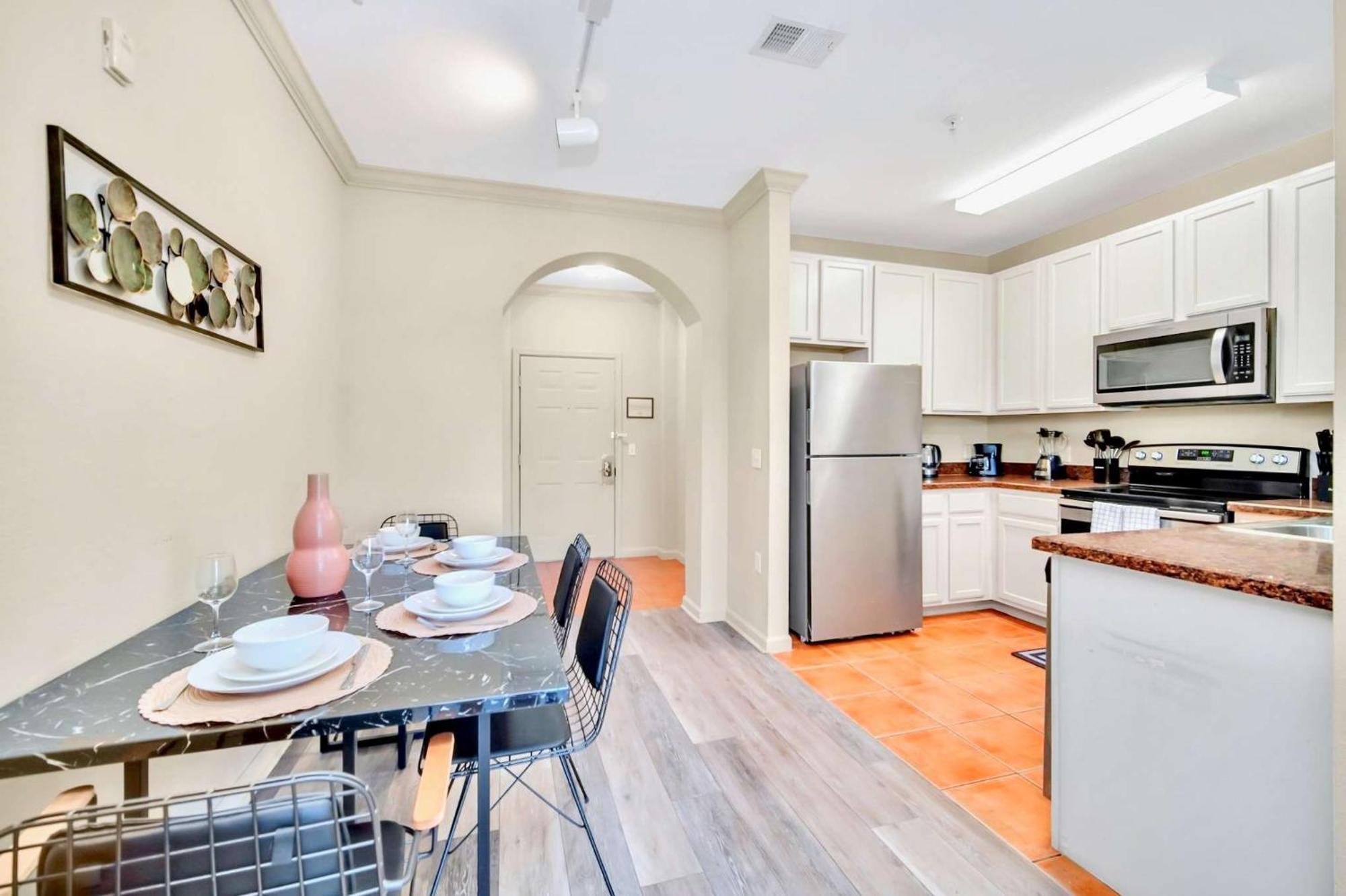 Modern 2Br Condo - Hot Tub And Pool - Near Disney 올랜도 외부 사진